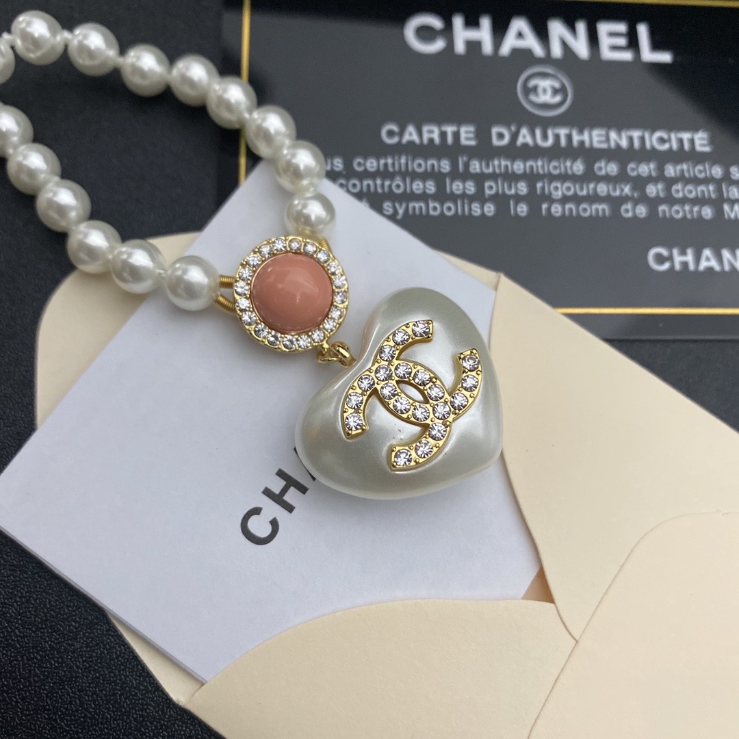 B314 Chanel necklace 106681