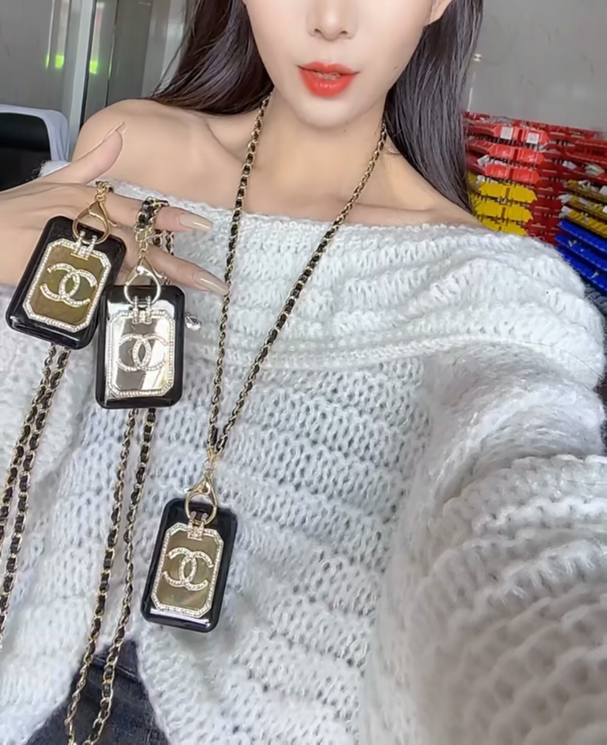 Chanel long necklace 106765