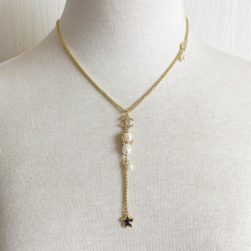B233 Chanel necklace 106827