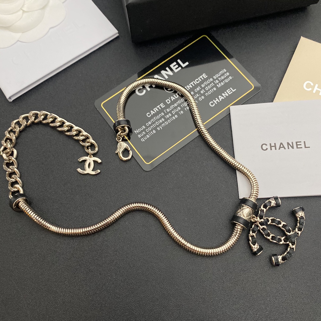 B023 Chanel necklace 107159