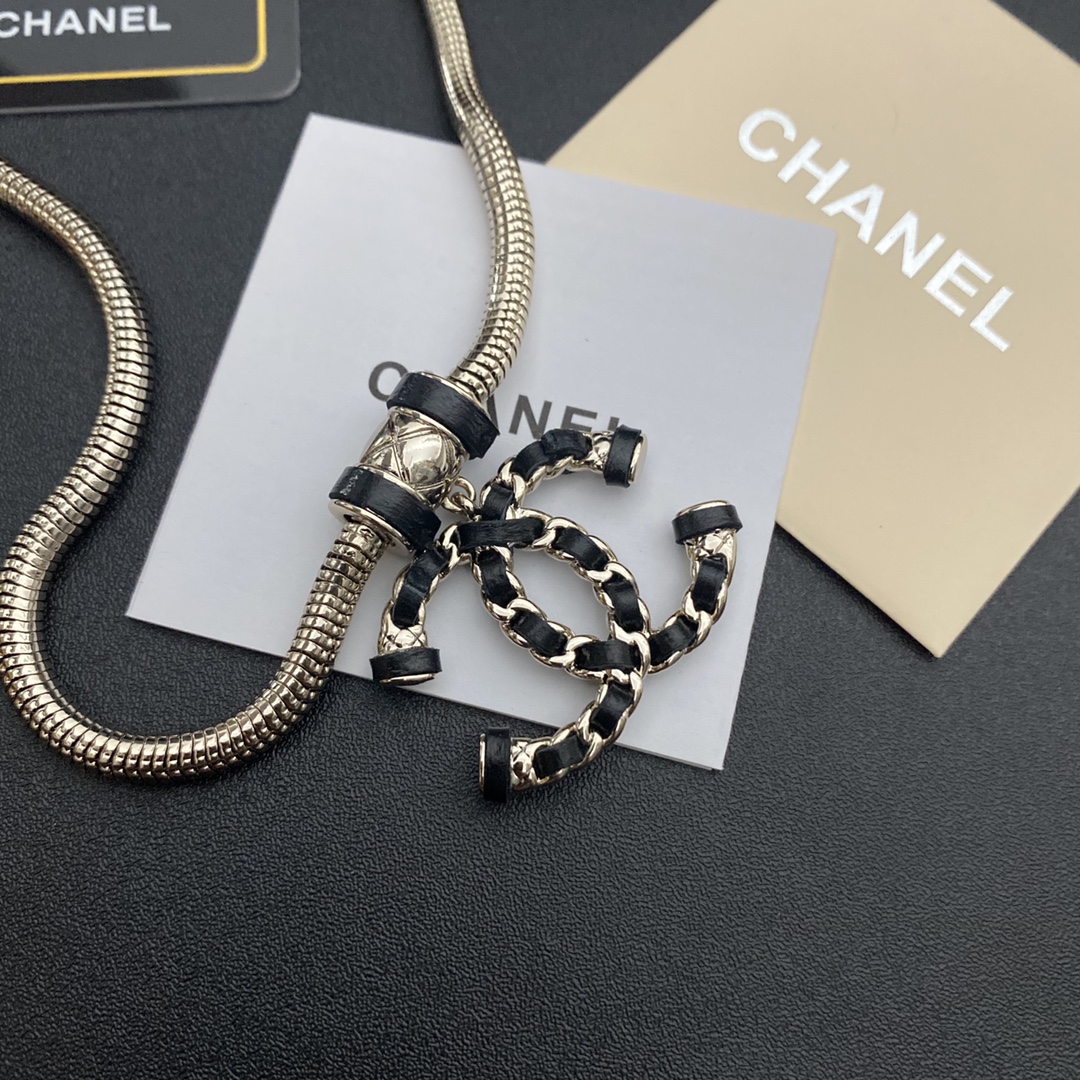 B023 Chanel necklace 107159