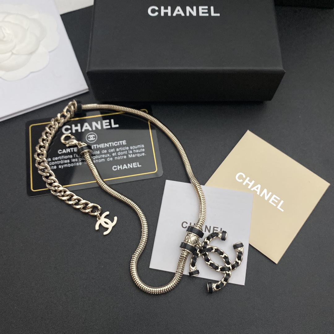 B023 Chanel necklace 107159