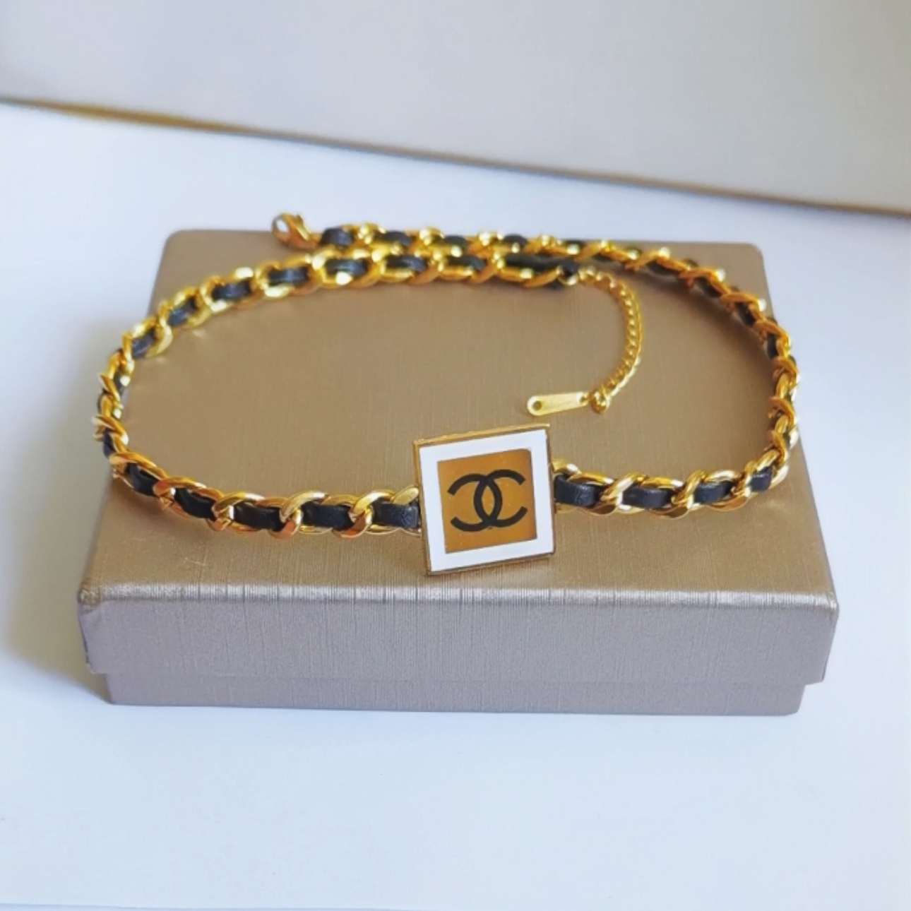 Chanel choker necklace 107206