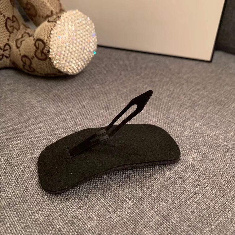 B037 chanel hairclip 104429