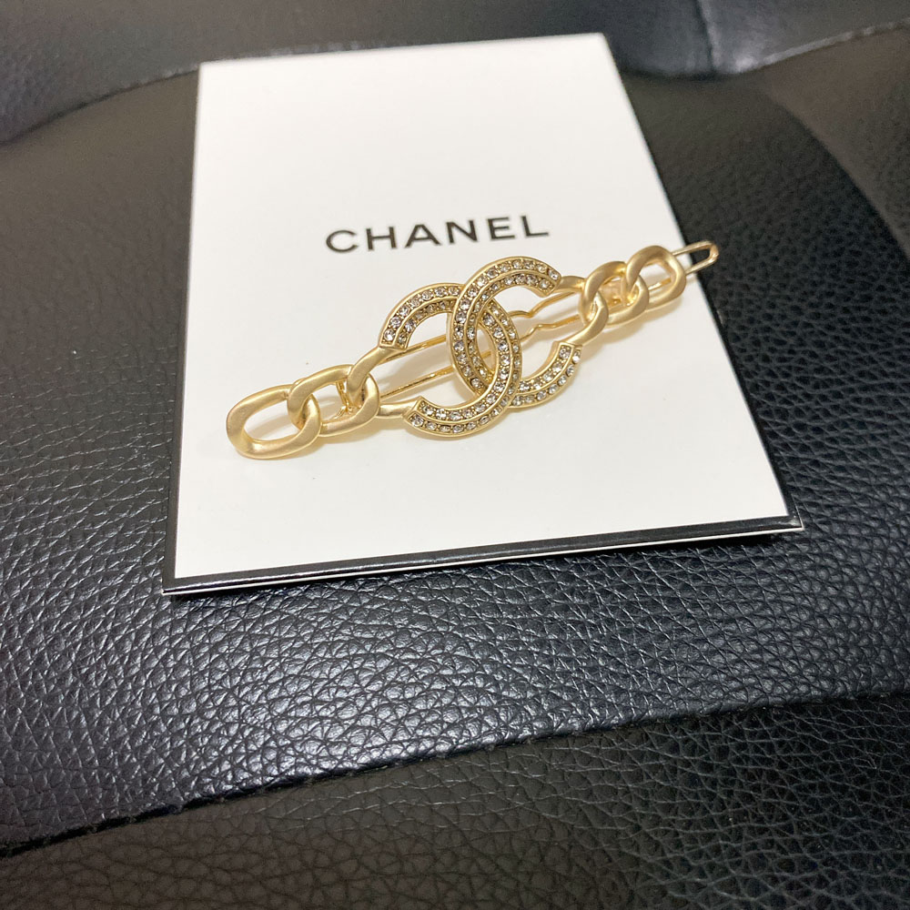 FS7042 Chanel hairclip 104646