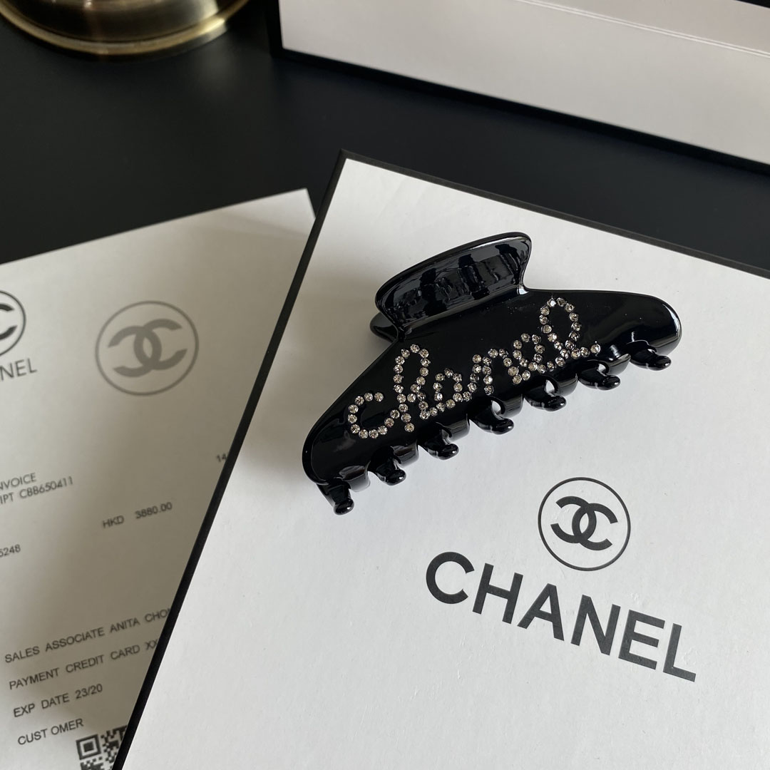 Chanel hairclip 105613