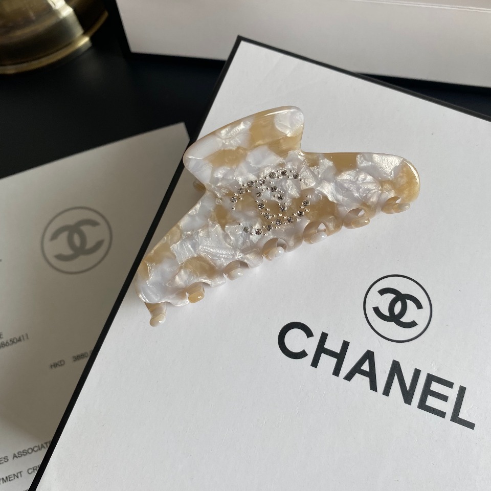 Chanel hairclip 105614