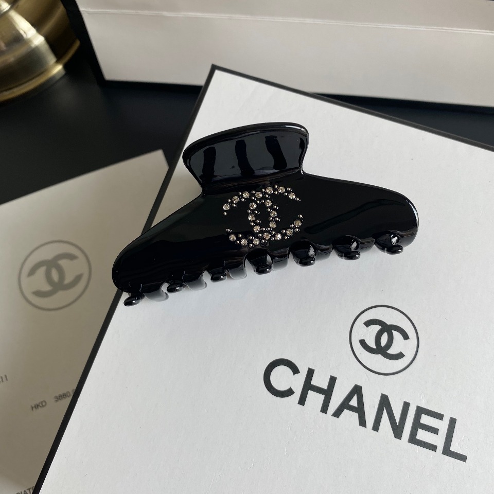 Chanel hairclip 105614