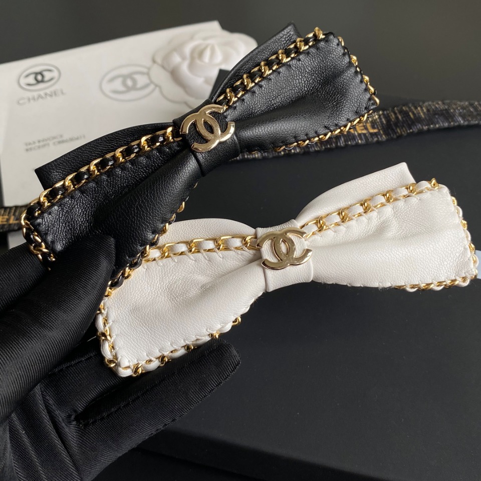 Chanel hairclip 105853