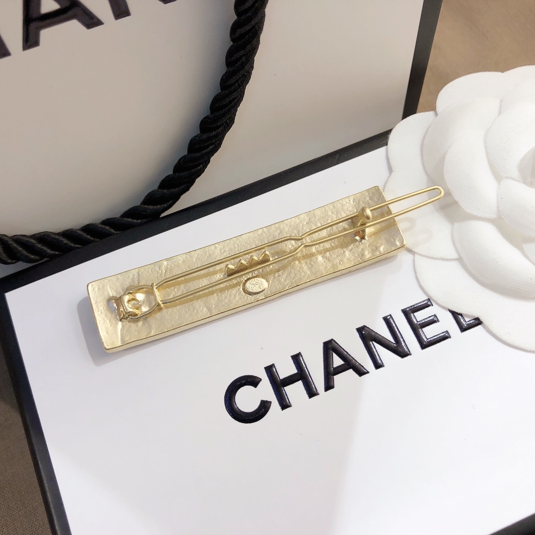 F009 Chanel hairclip 106076