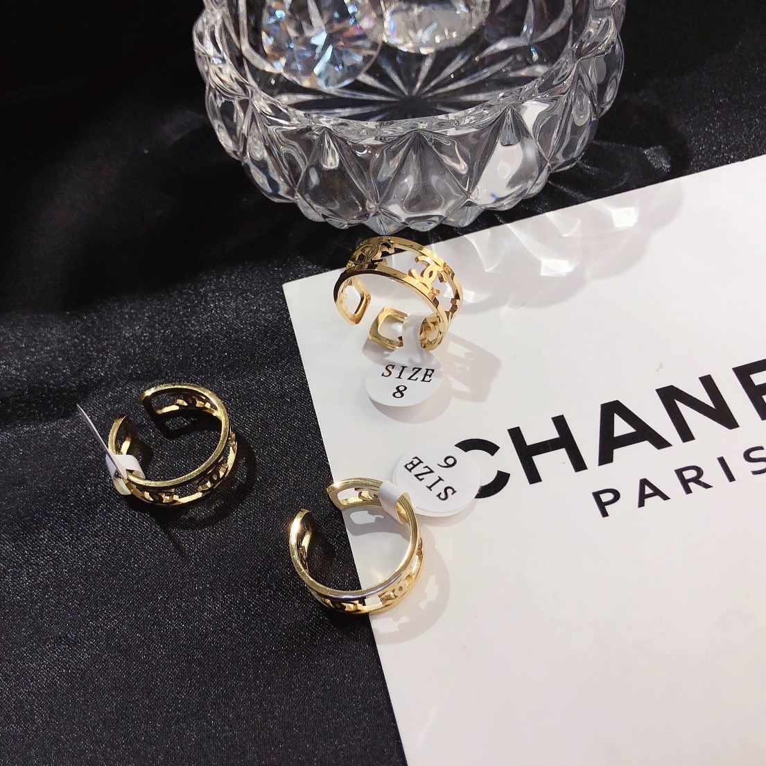 J041  chanel ring 104943