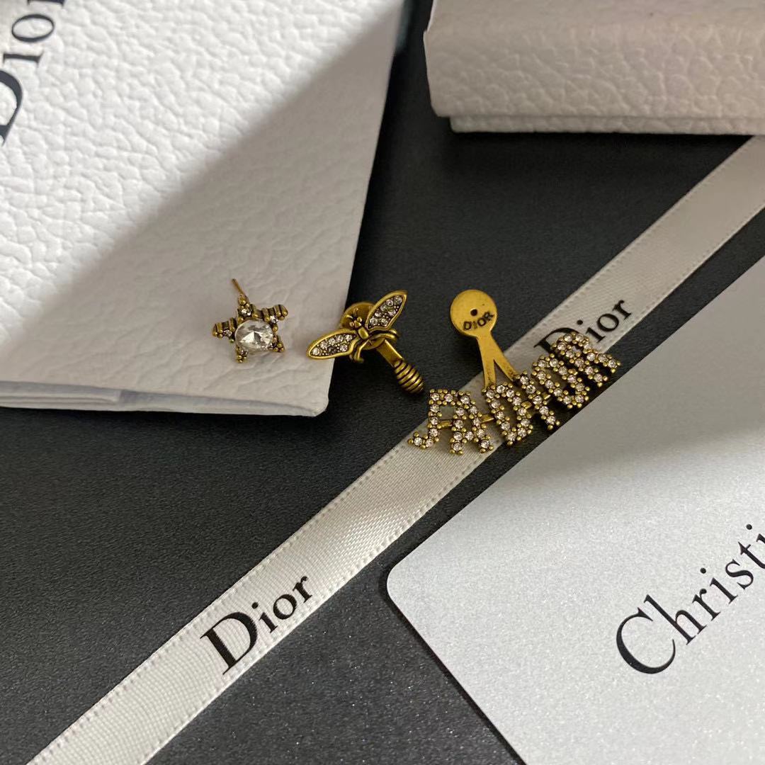 A129 Dior earring 104394