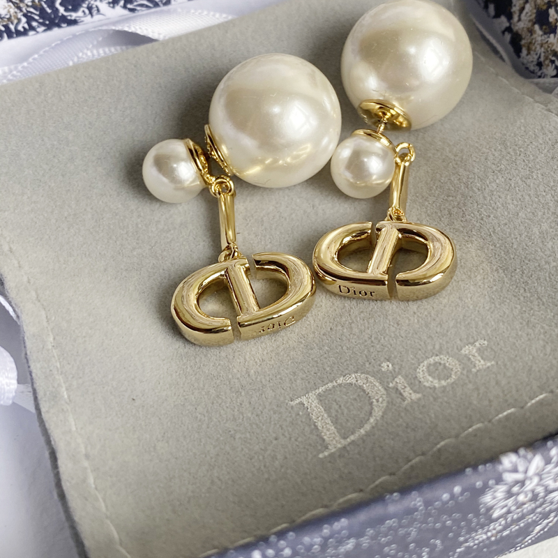 A590 Dior earring 104601