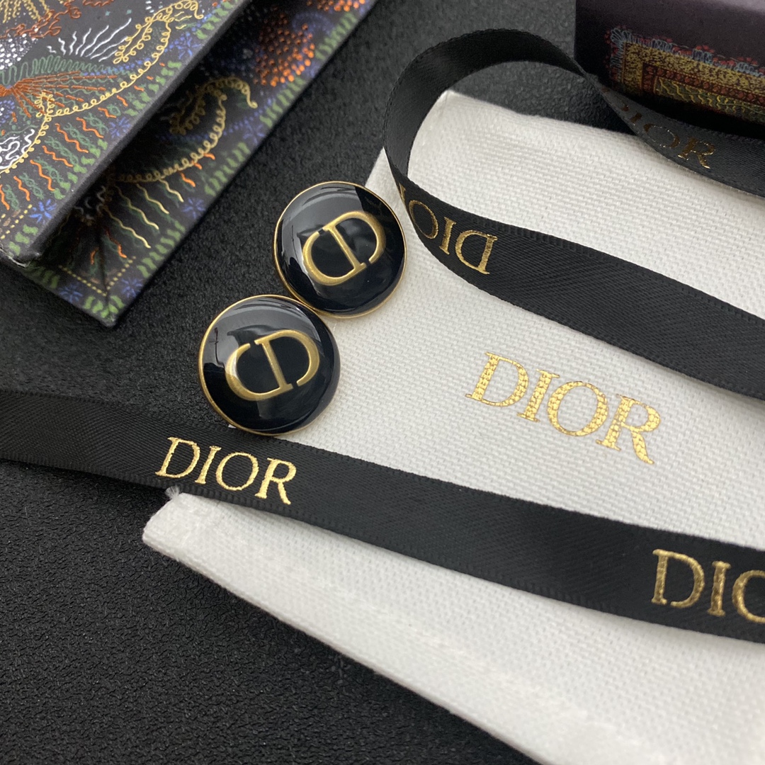 A411 Dior earring 104985