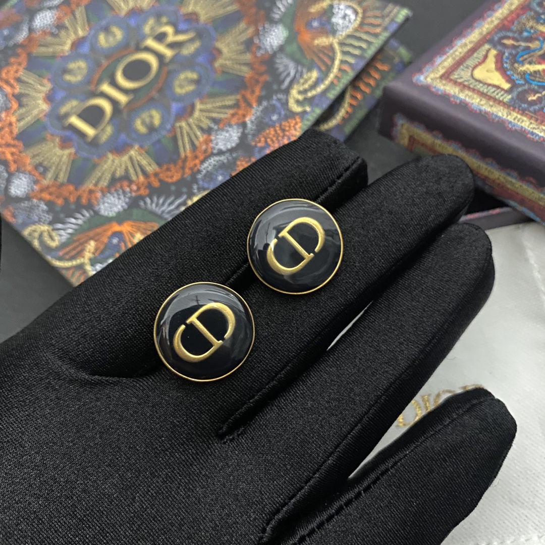 A411 Dior earring 104985