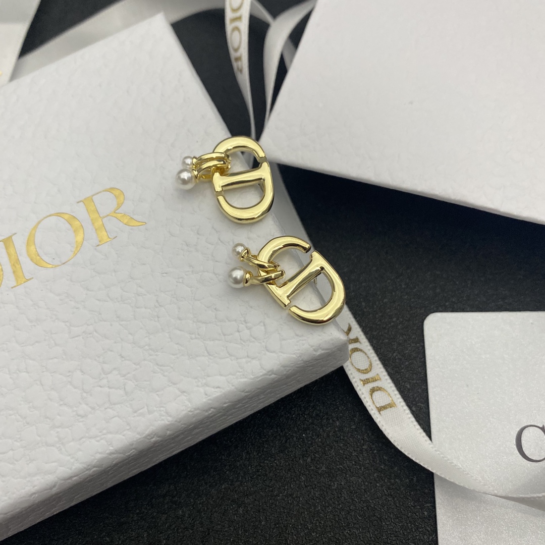 A651 Dior earring 106441