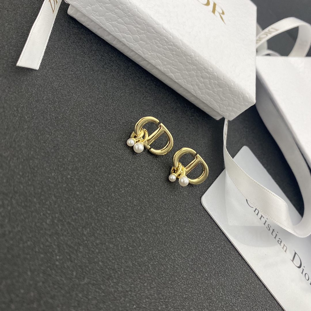 A651 Dior earring 106441