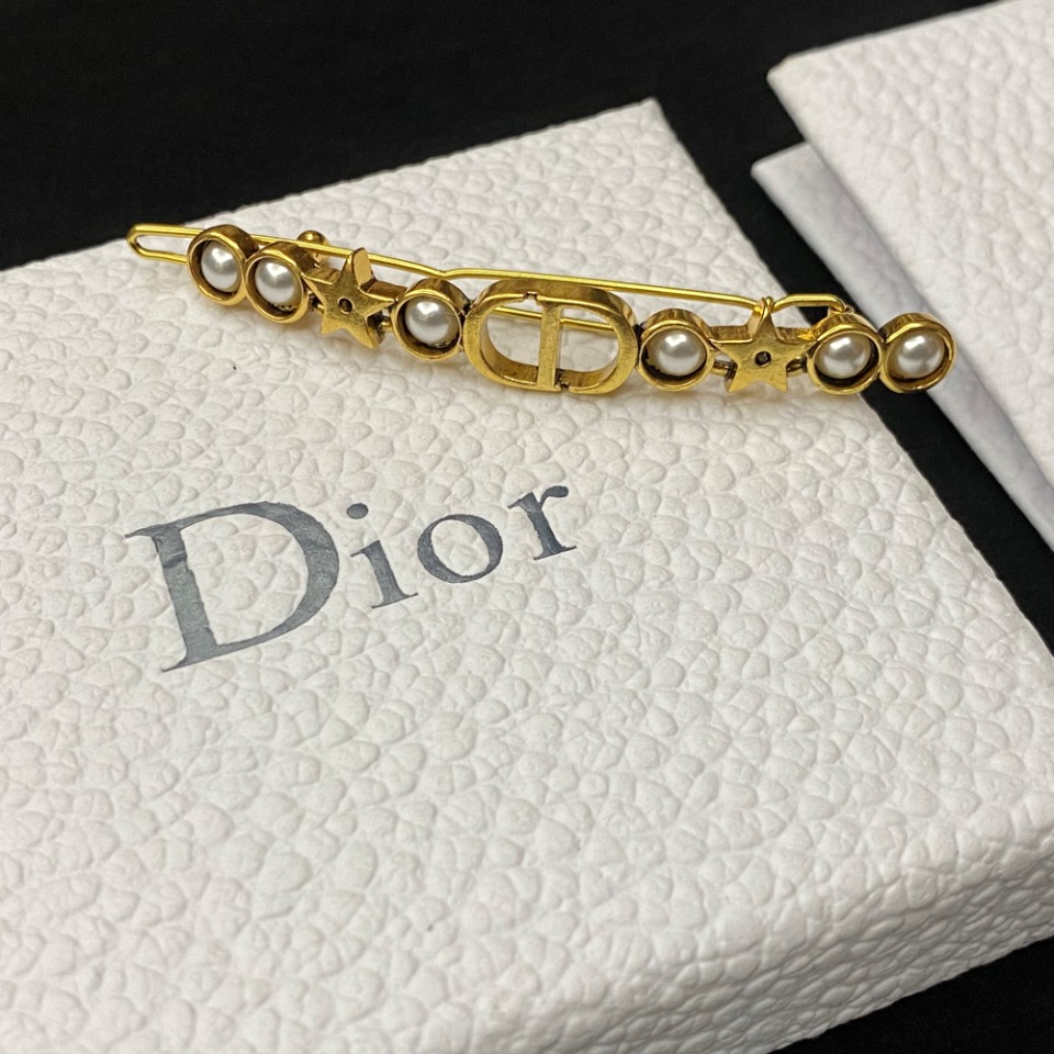 FS7051  Dior hairclip 104653