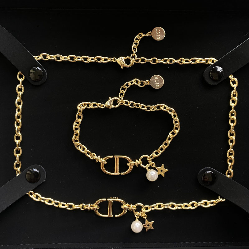 B061 Dior bracelet 104701