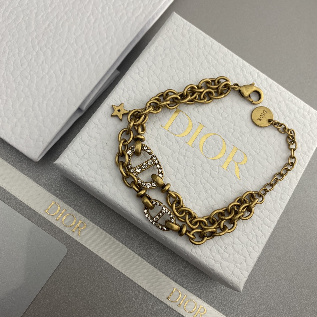 B253 christian dior bracelet 105870