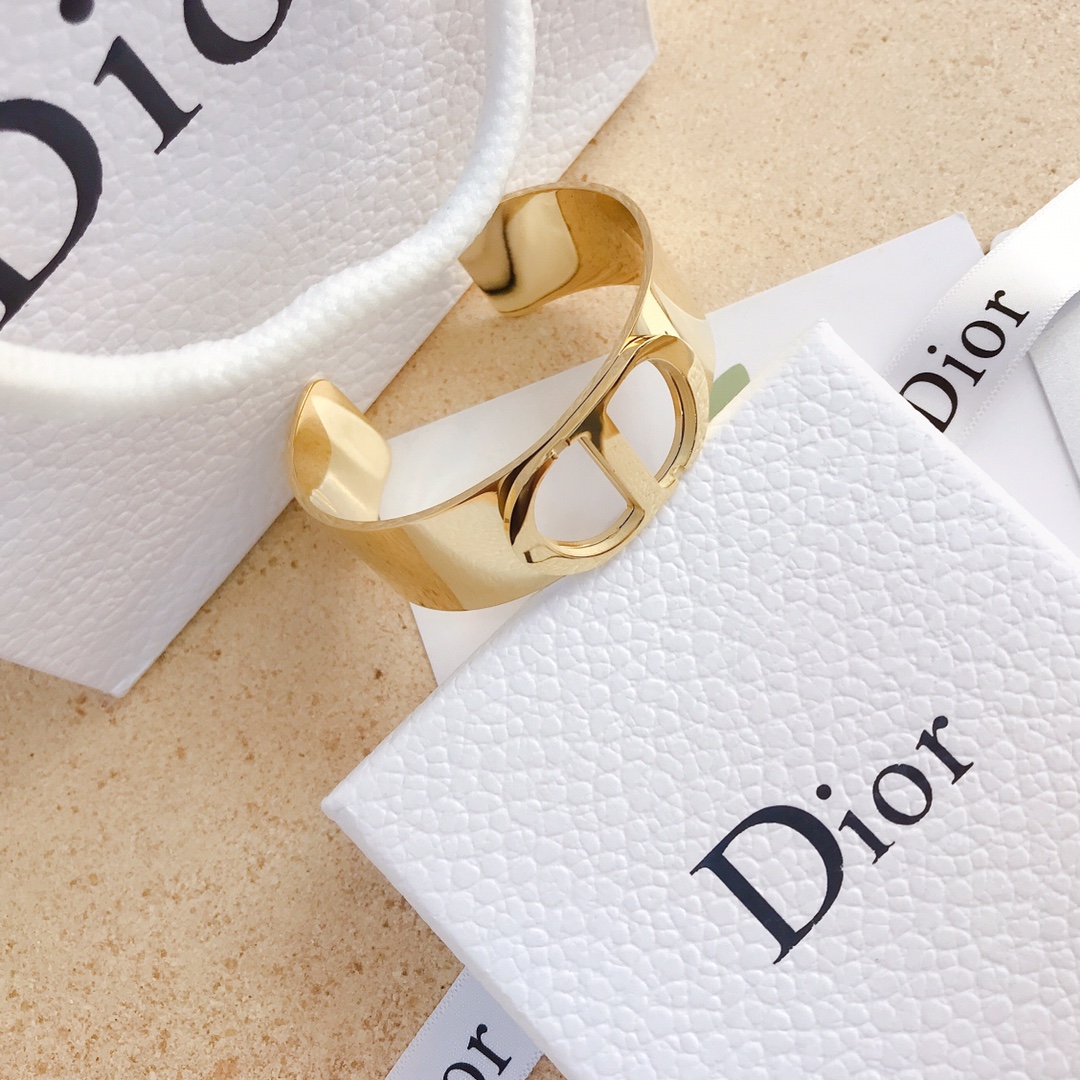 S014  Dior bracelet 106218