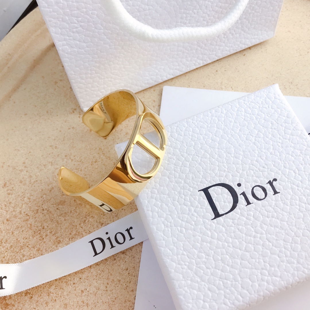 S014  Dior bracelet 106218