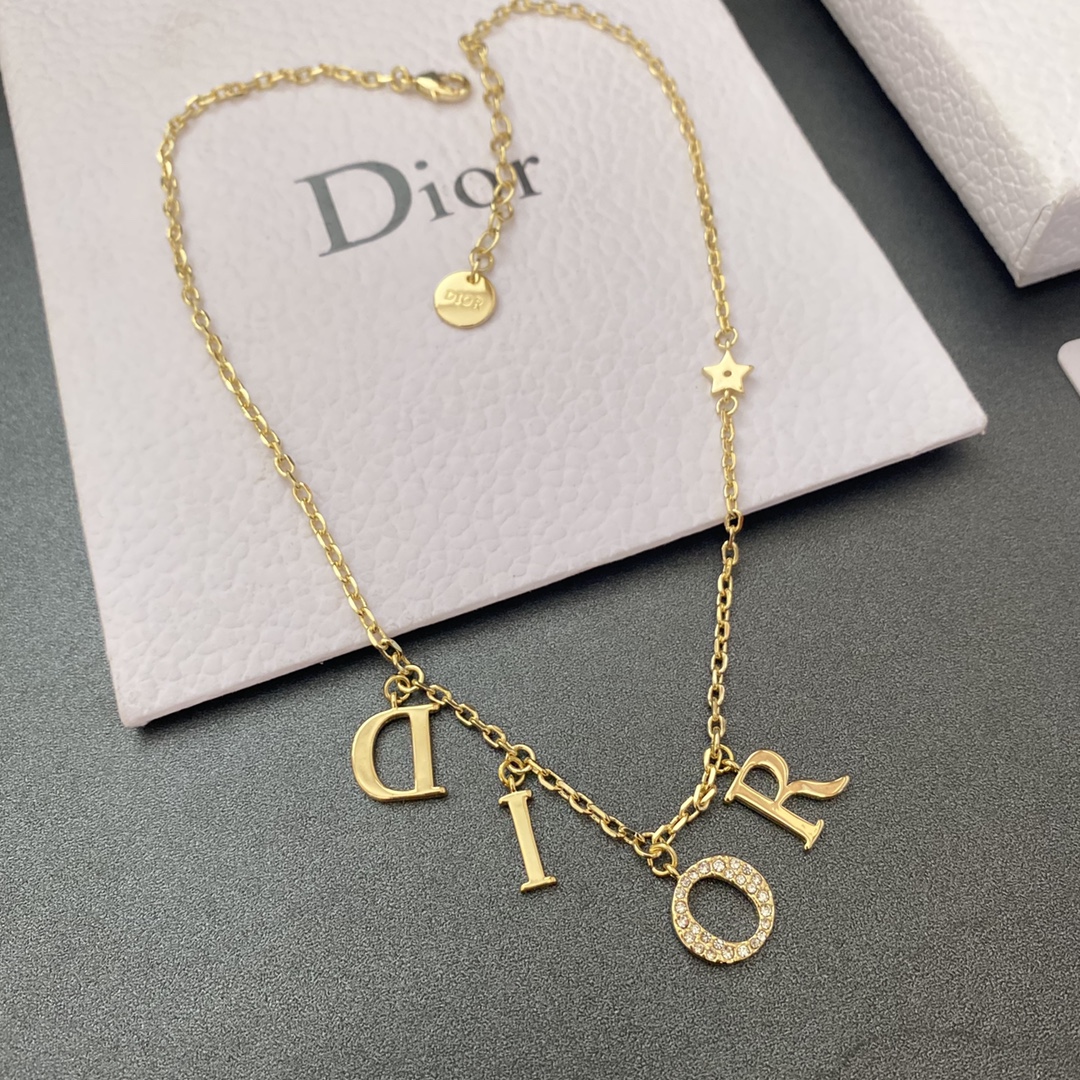 B051 Dior necklace 104674