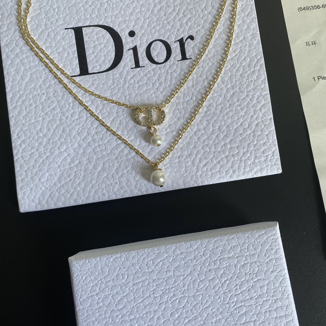 B260 Dior necklace 105388