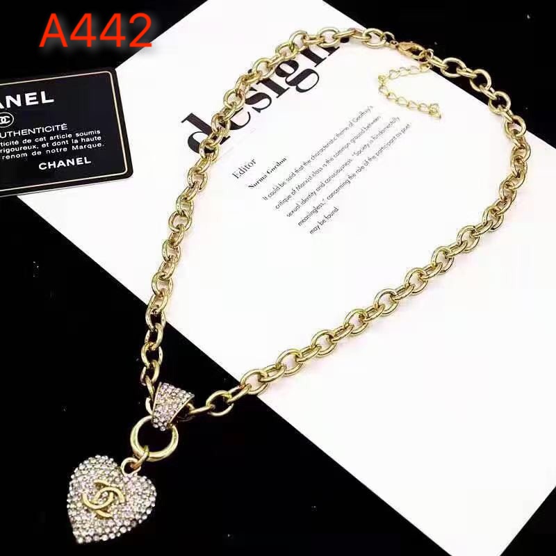 Chanel heart necklace 106387