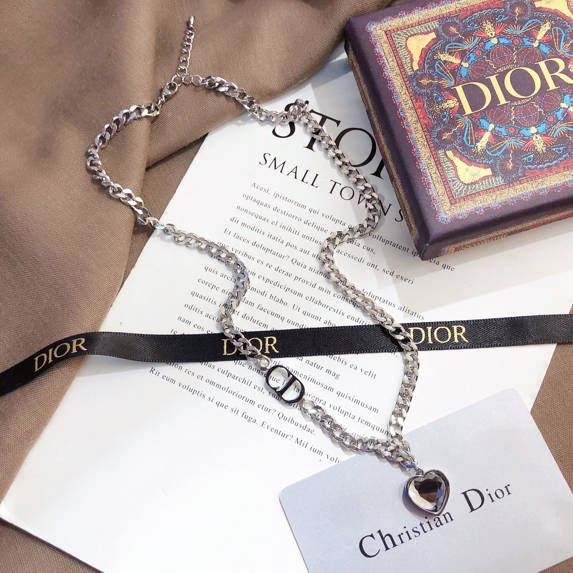 X366   Dior necklace 106787