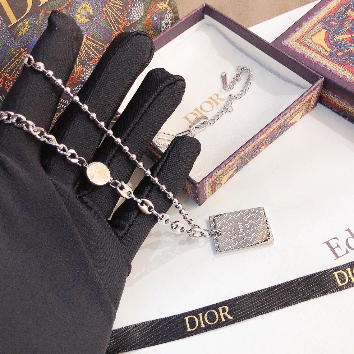 X367   Dior necklace 106797