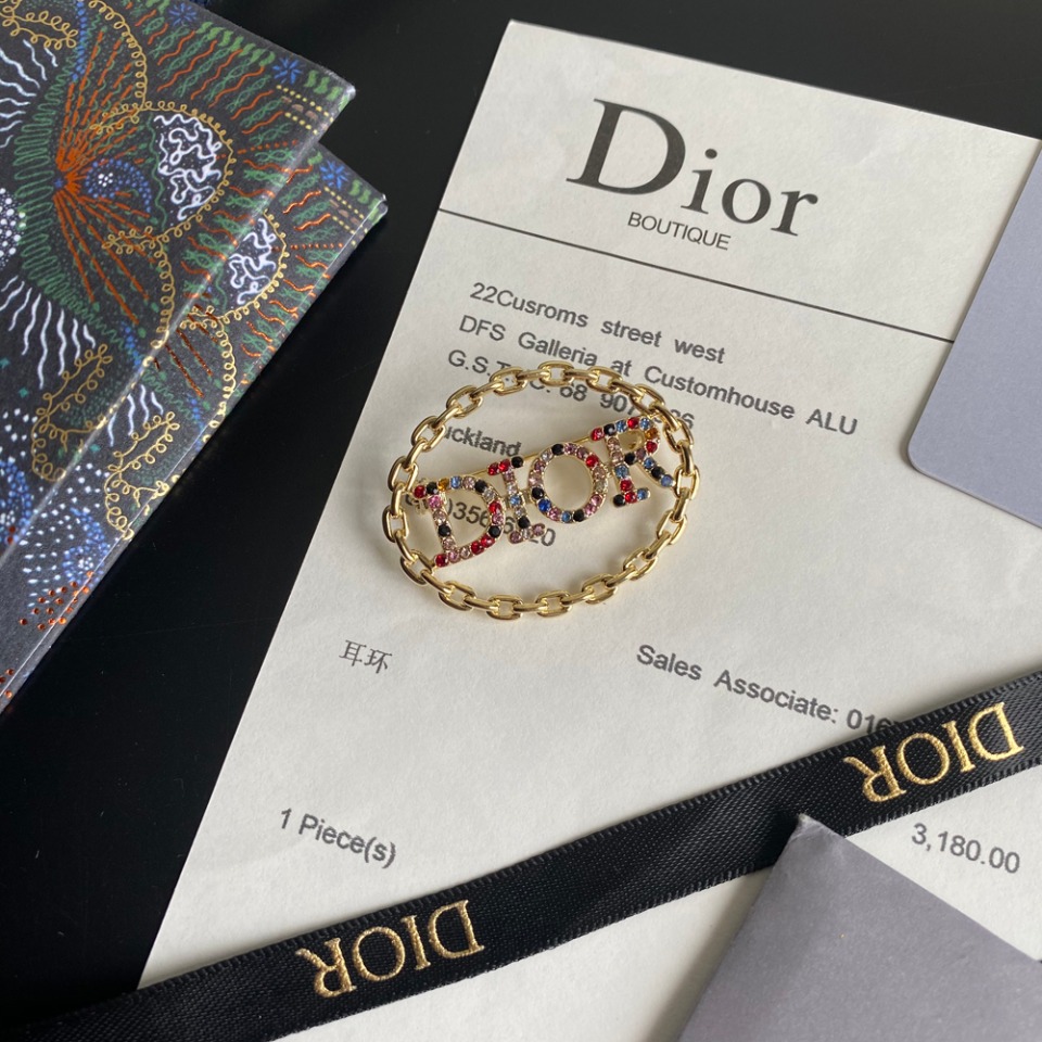 C111 Dior brooch 106900