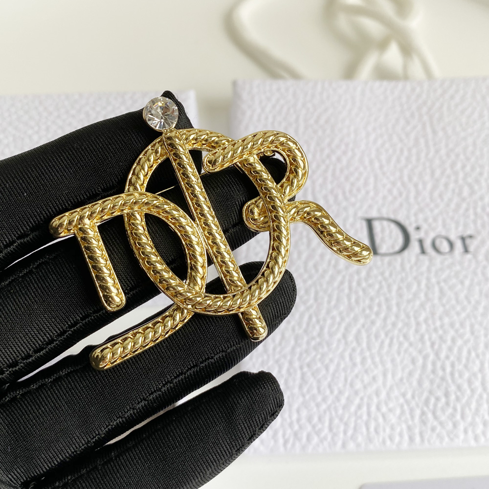 C112 Dior brooch 106999