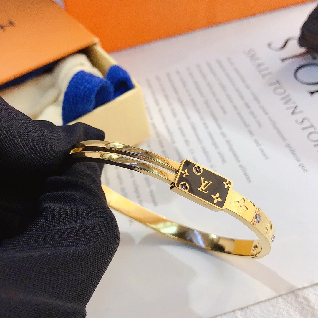 S179 LV bracelet 104953