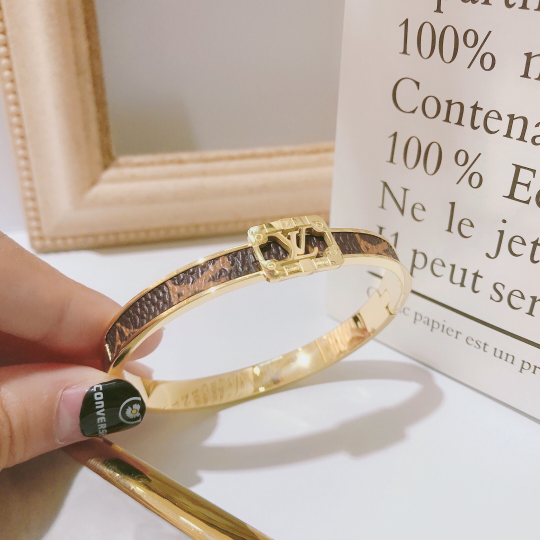 LV bracelet 104930