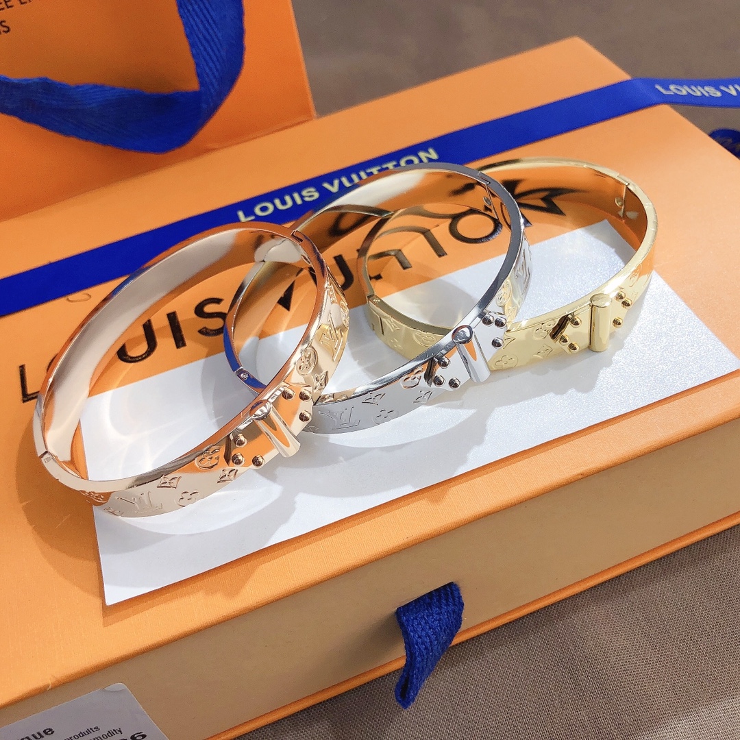 LV bracelet 105737