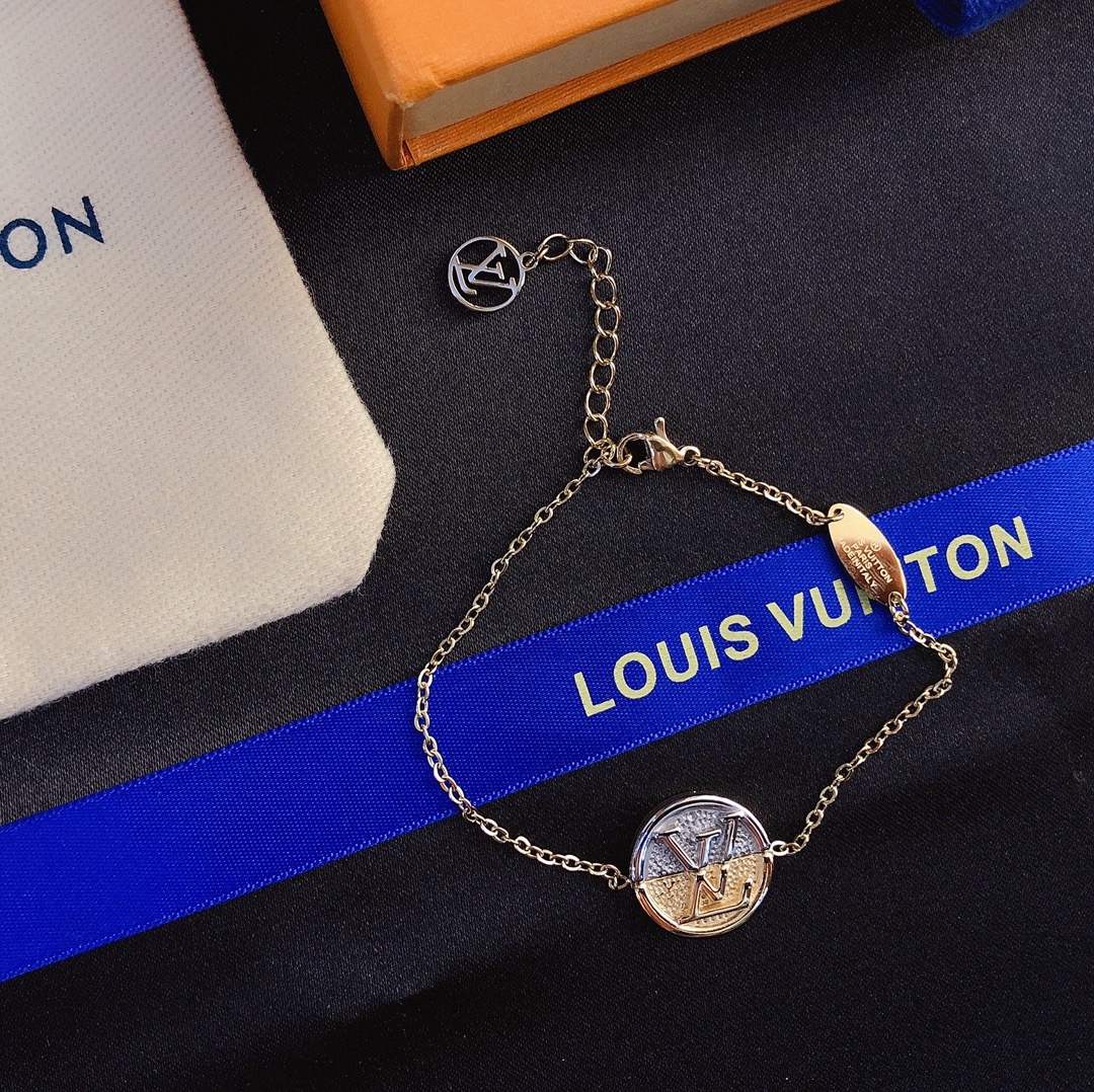 S100    Lv bracelet 105902