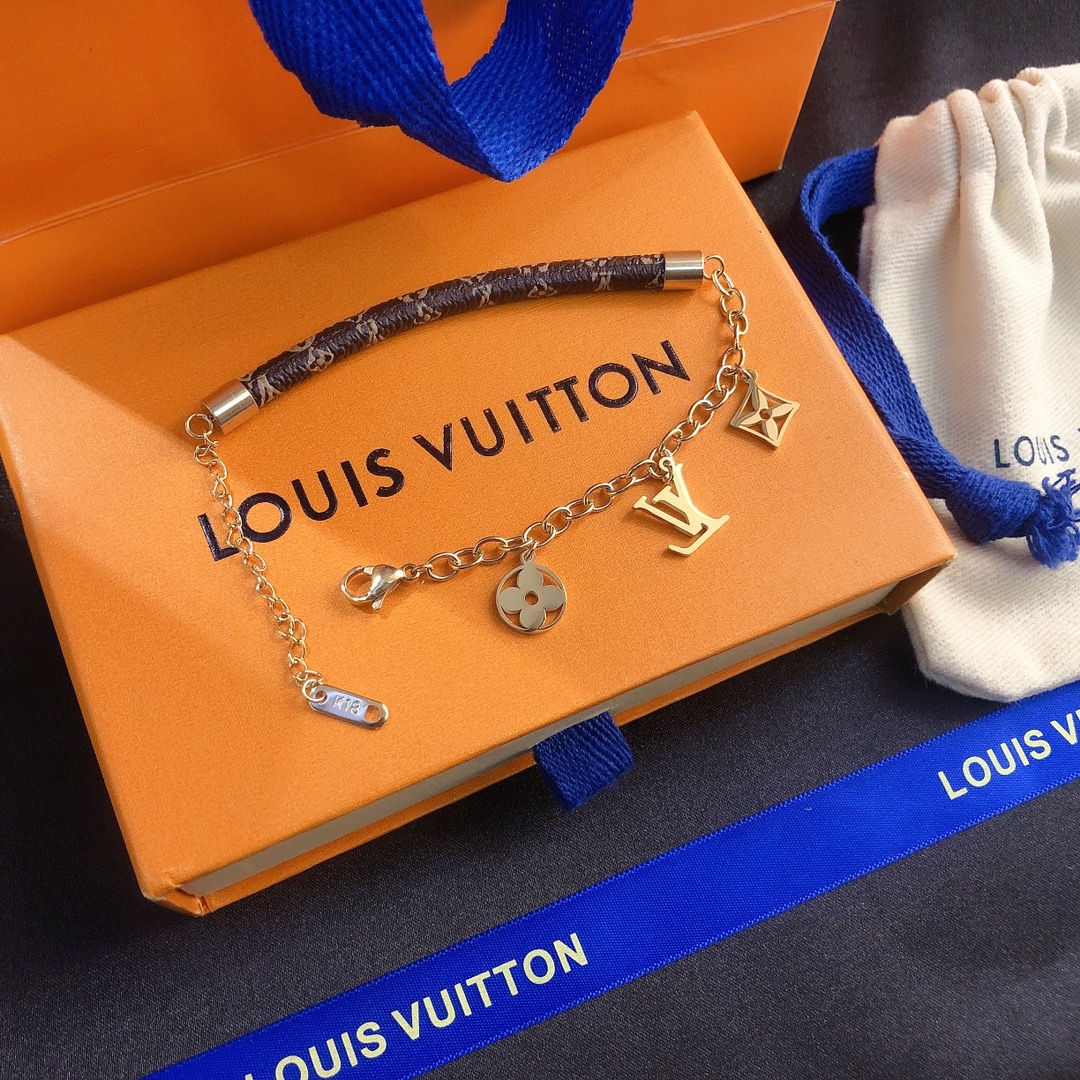 L064   LV Bracelet 104968