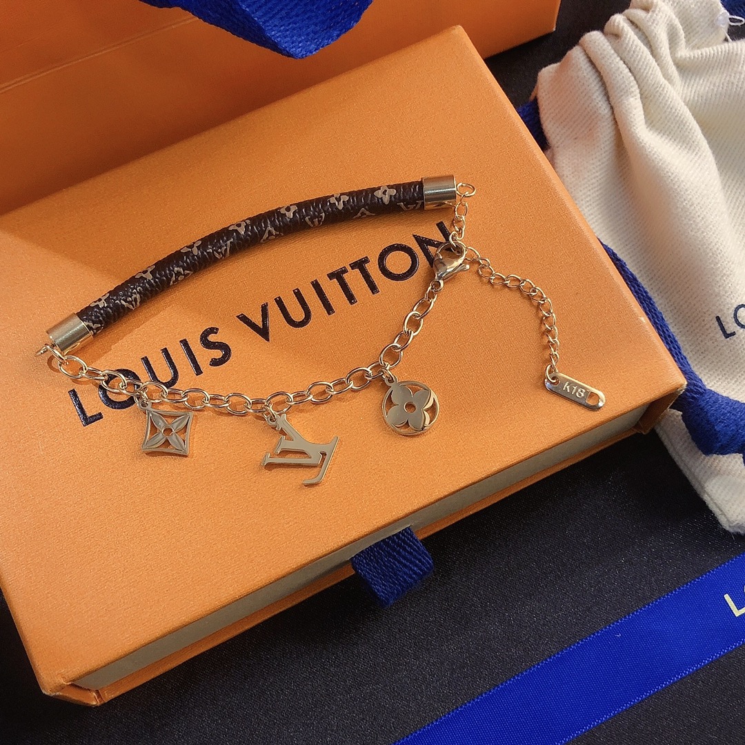 L064   LV Bracelet 104968