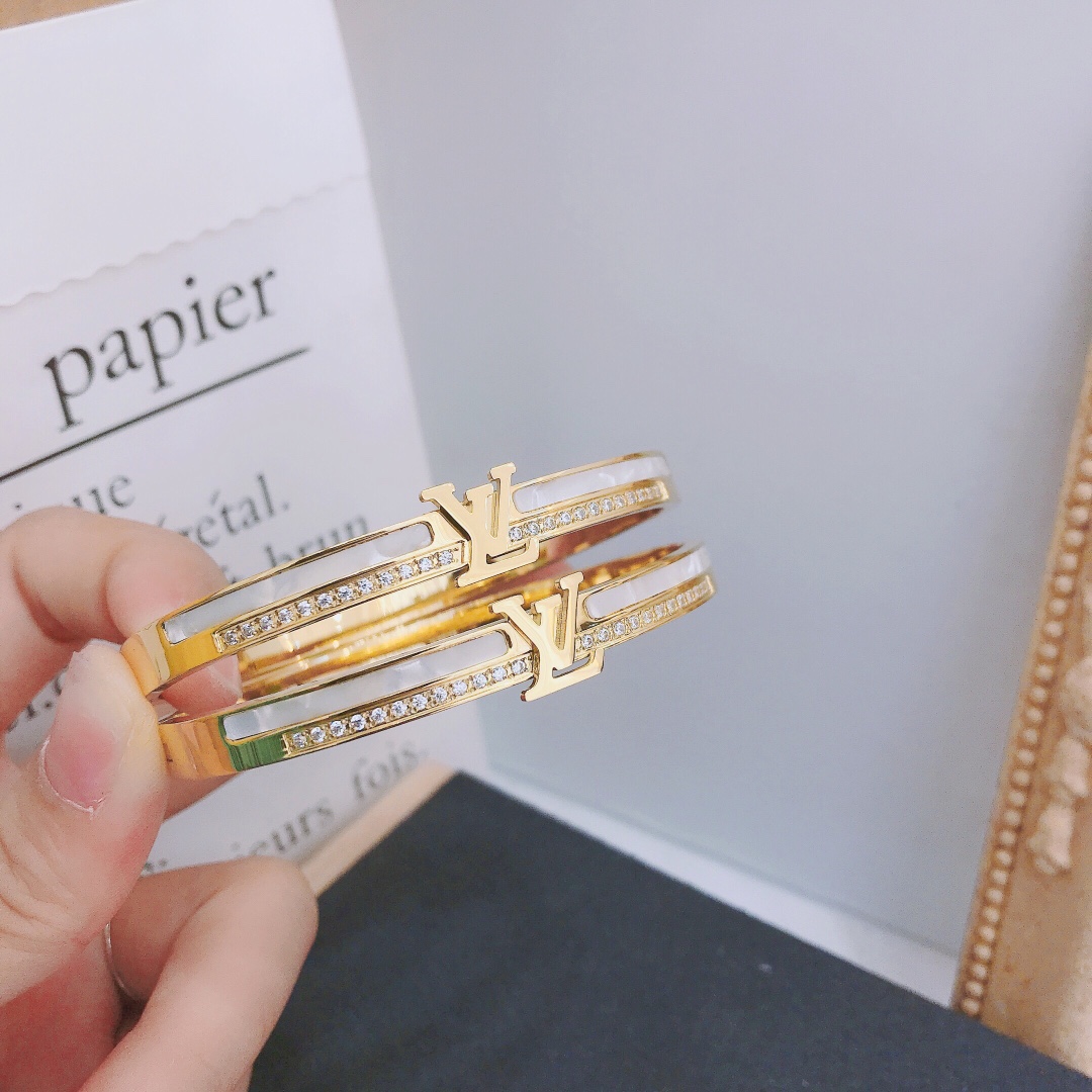 S049 LV Bracelet 106222