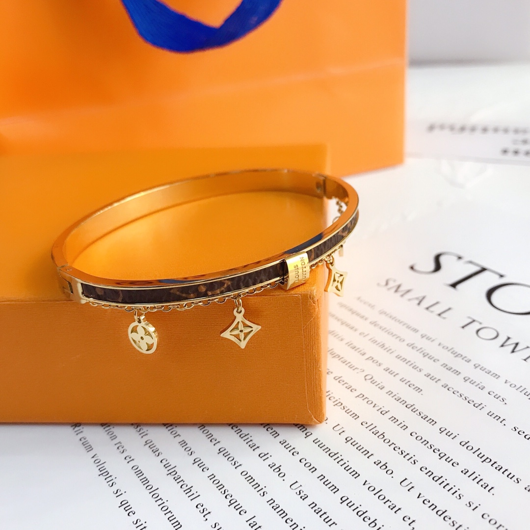 S070 LV Bracelet 106229