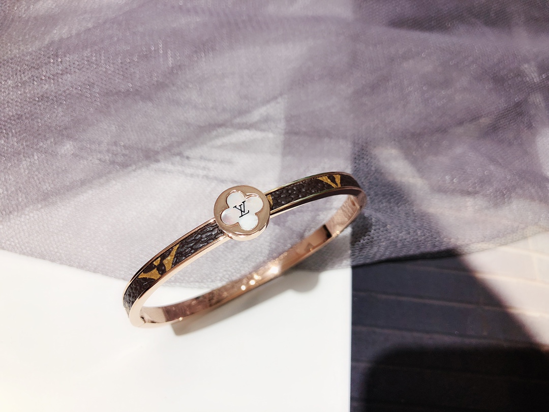 S051 LV Bracelet 106262