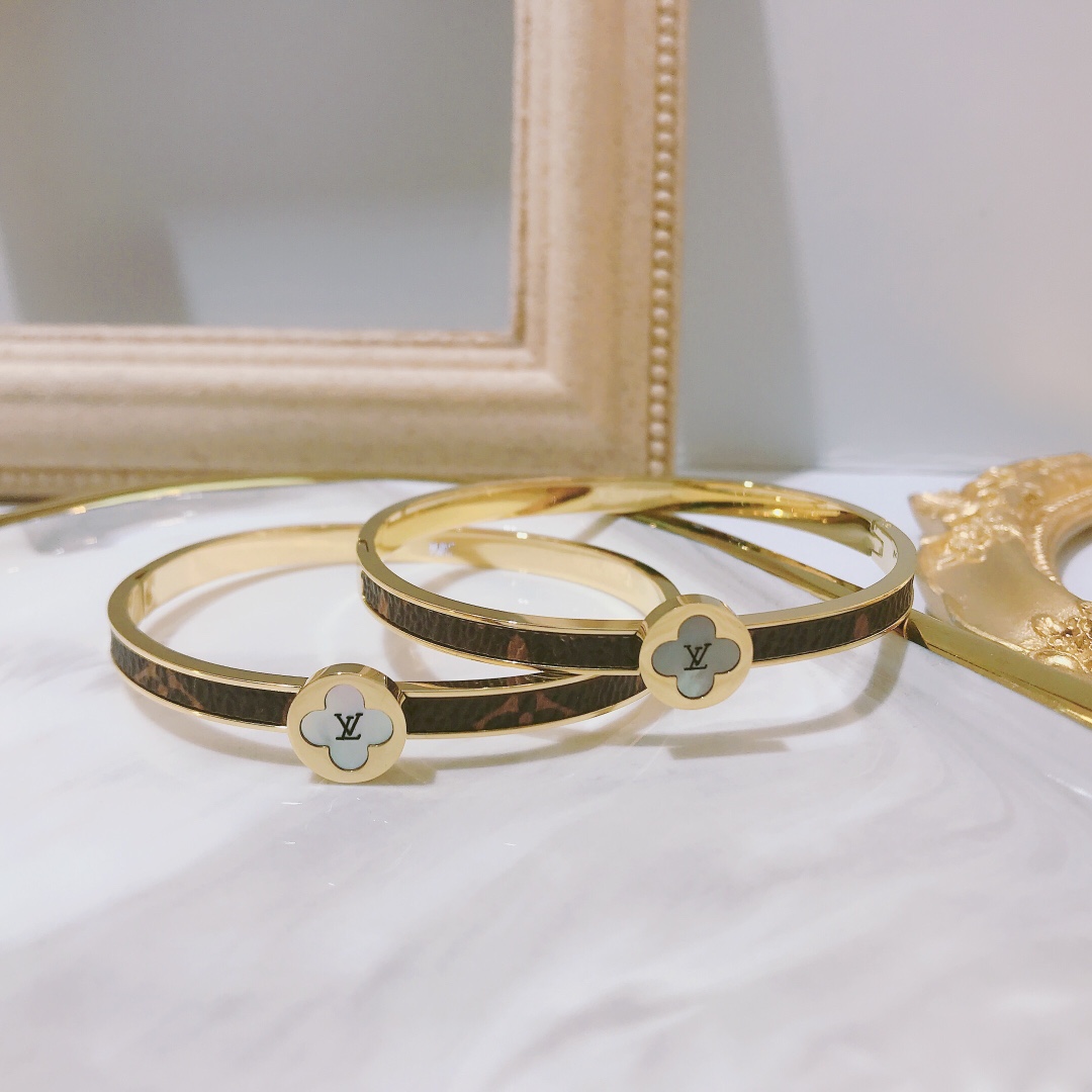 S051 LV Bracelet 106262