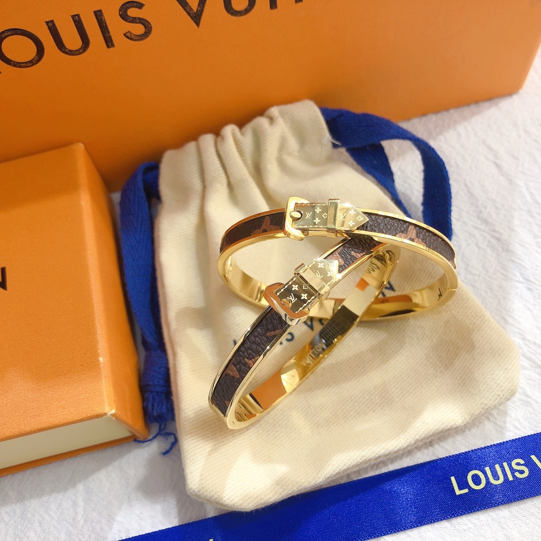 S022 LV Bracelet 106295