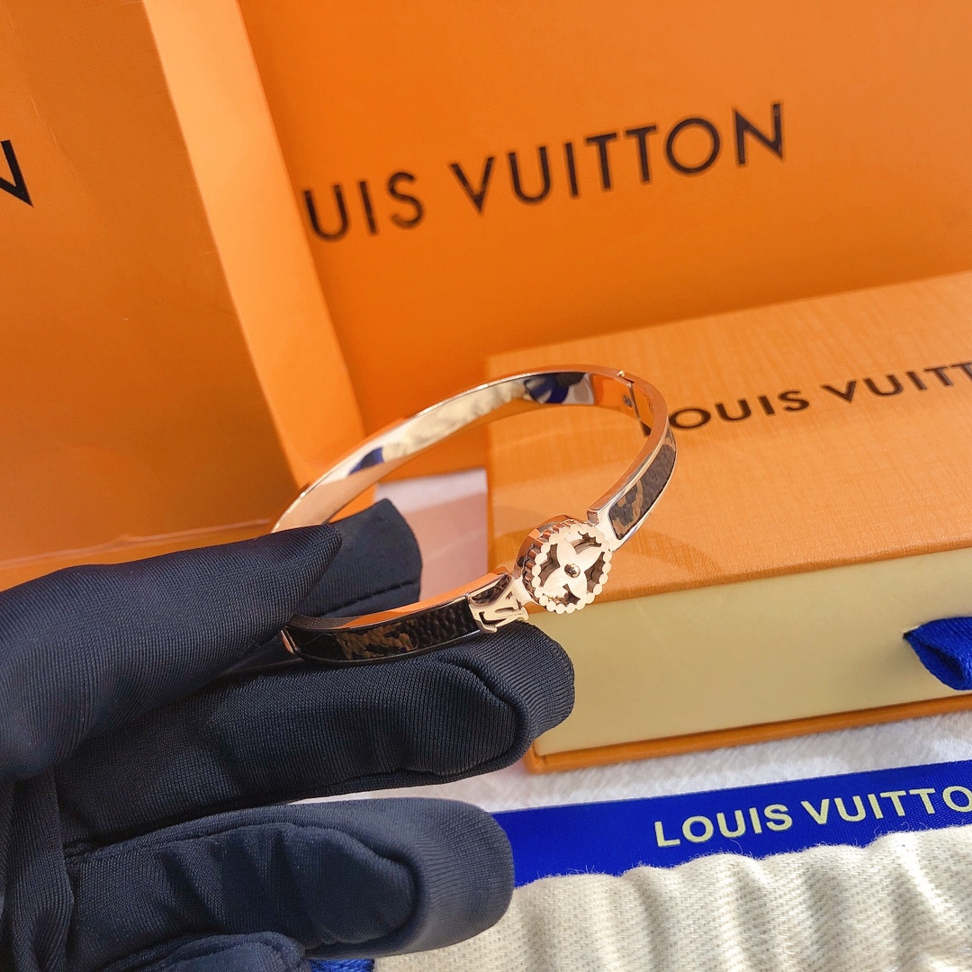LV bracelet 106344