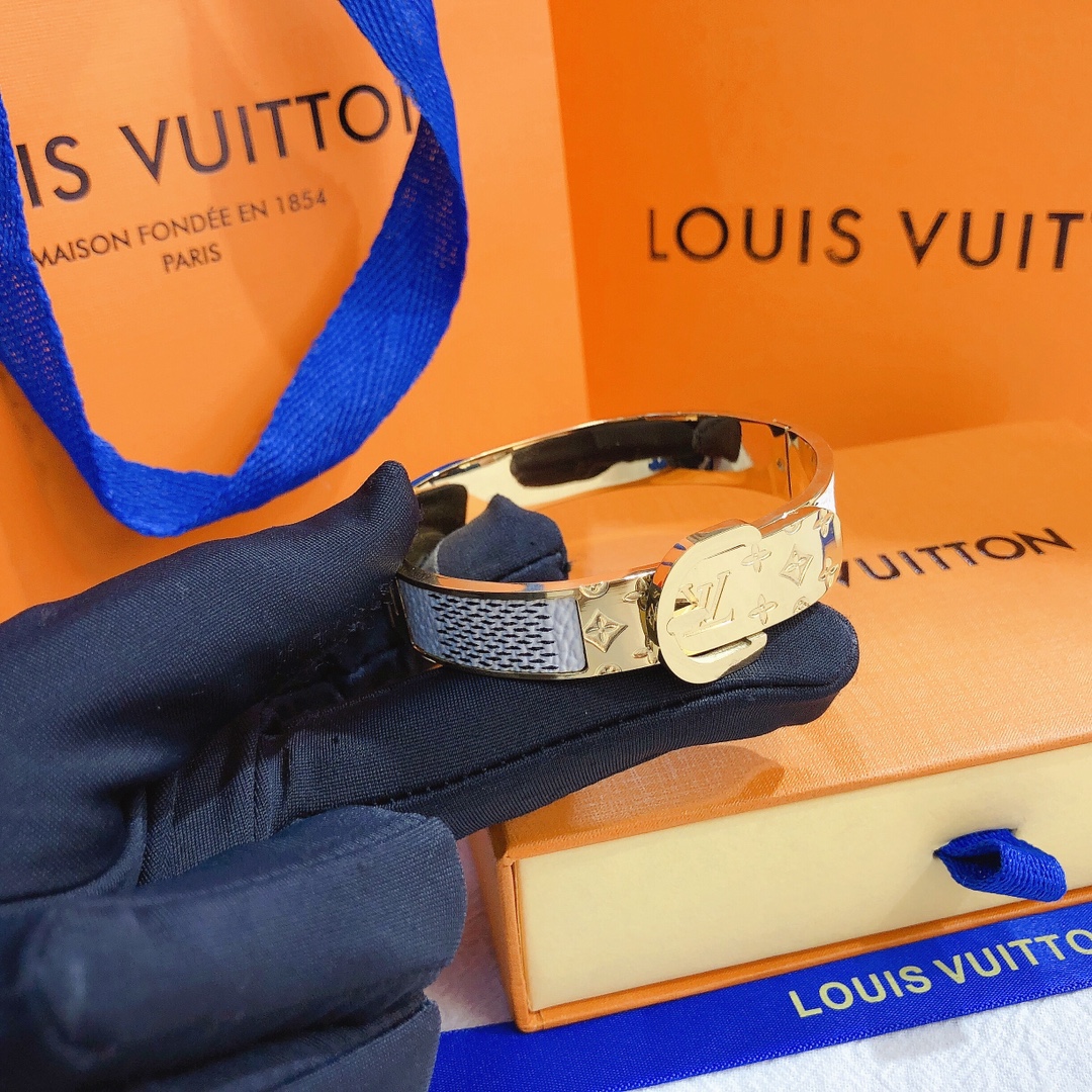 LV bracelet 106371