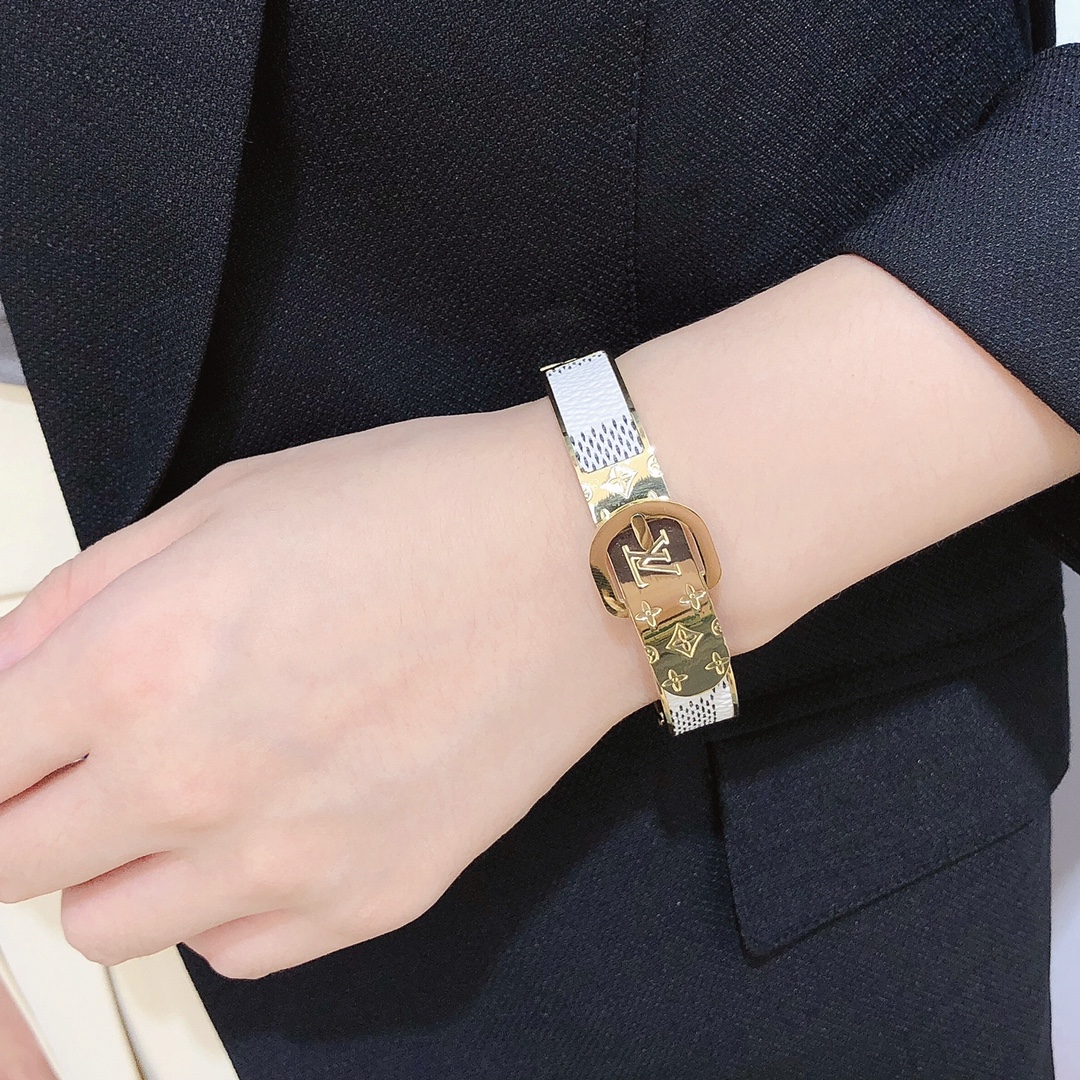 LV bracelet 106371