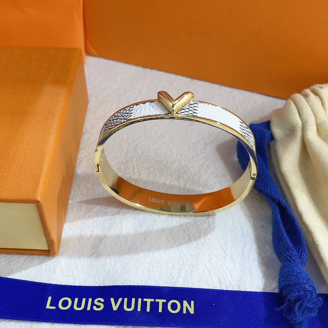 LV bracelet 106374