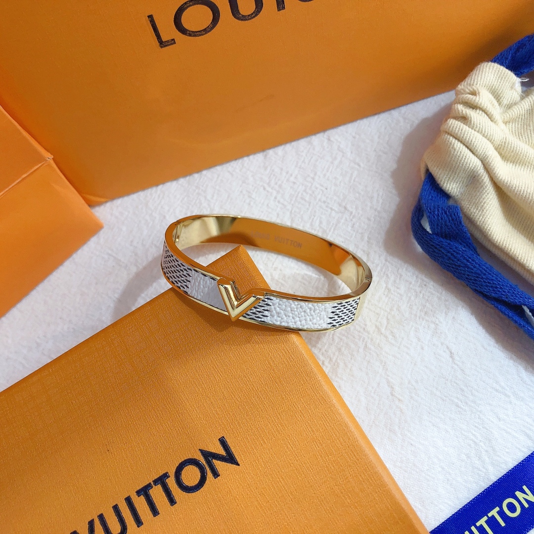 LV bracelet 106374