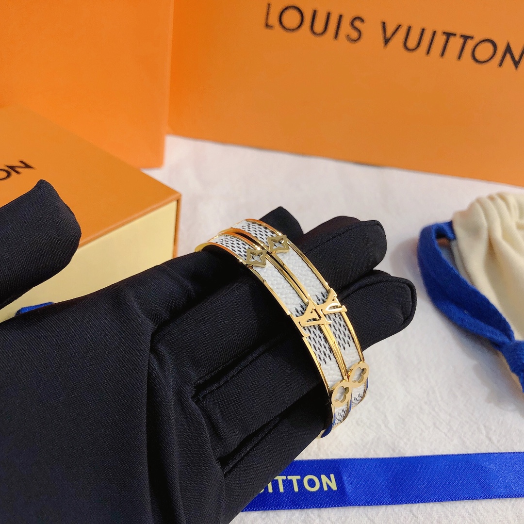 LV bracelet 106408